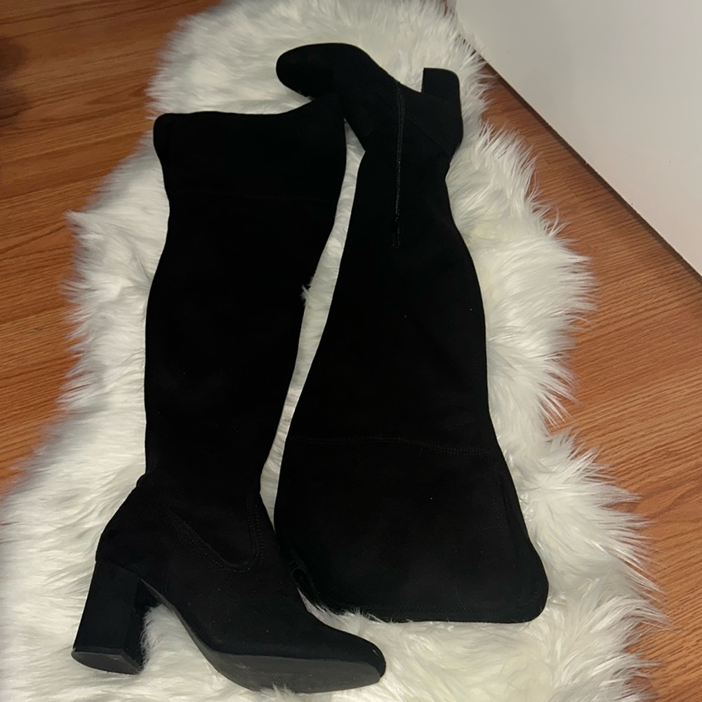 Women’s thigh high black boots size 8